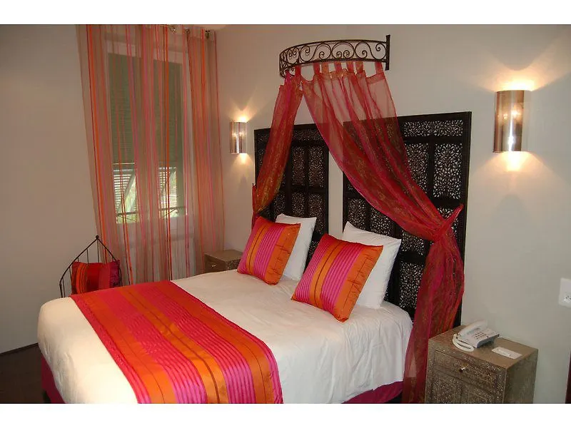 Paris Rome Hotel Menton 3*,