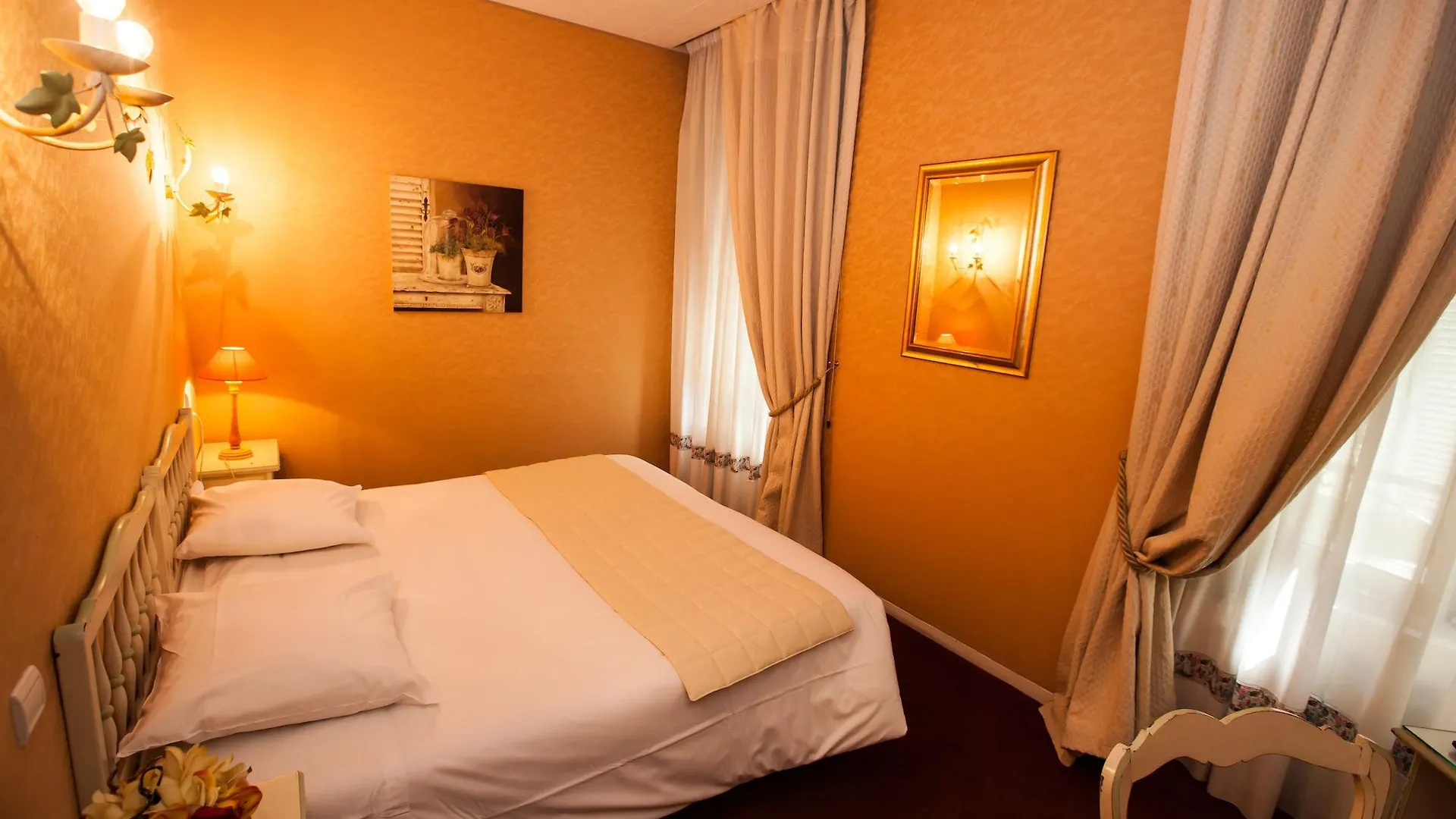 Paris Rome Hotel Menton 3*,