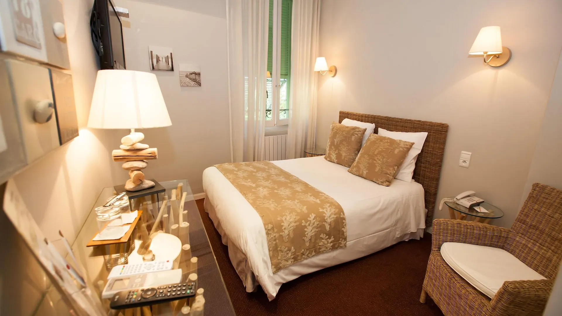 Paris Rome Hotel Menton France