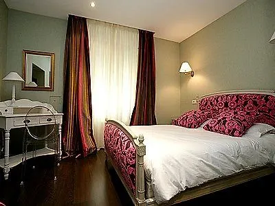 Paris Rome Hotel Menton