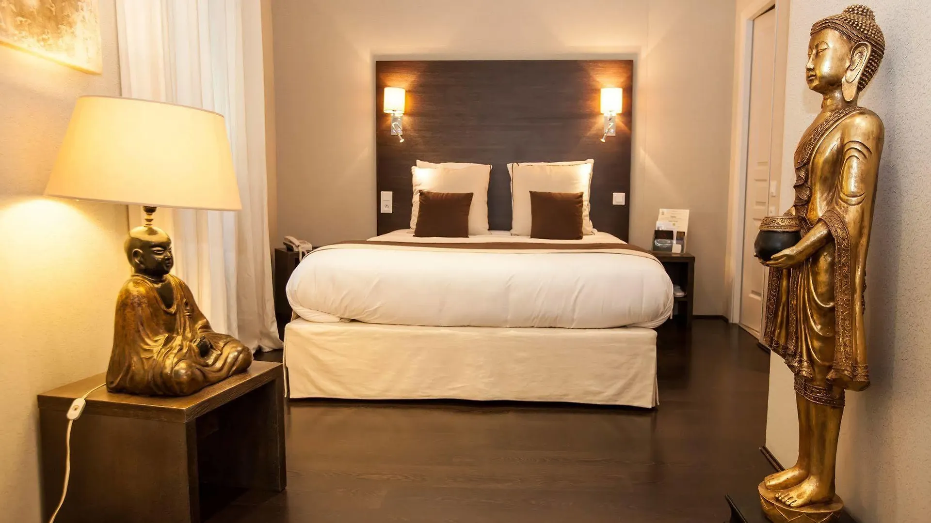 Paris Rome Hotel Menton