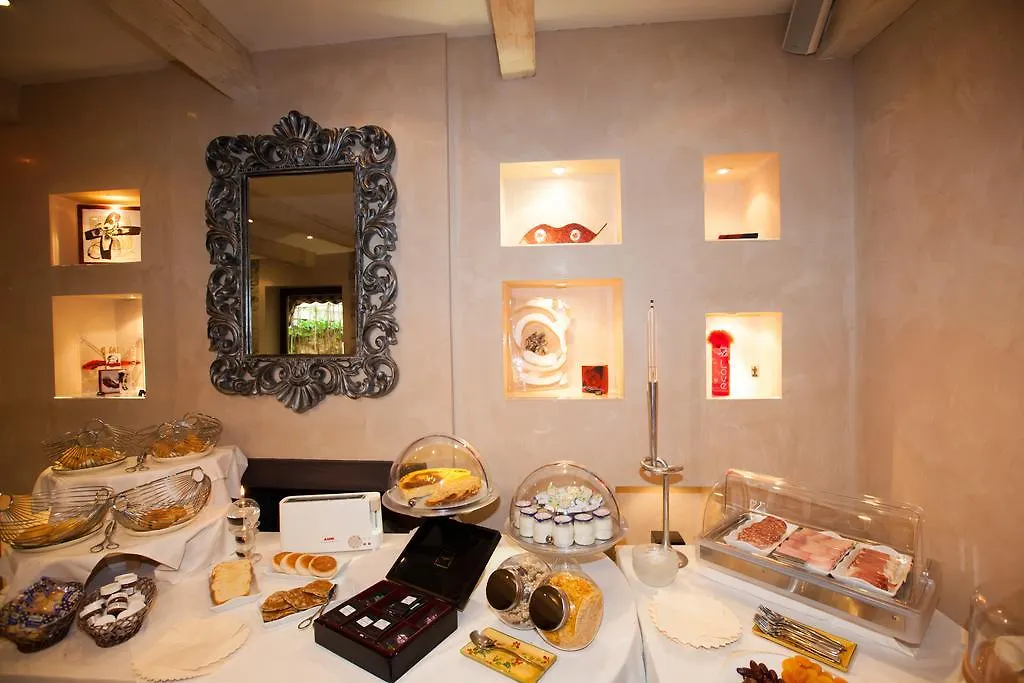 Paris Rome Hotel Menton